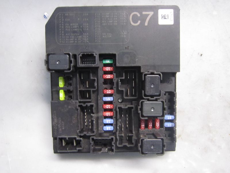 60-335 Scatola Fusibili Nissan 284B7-1KB0B 284B71KB0B D807 C7   NISSAN Diesel Juke