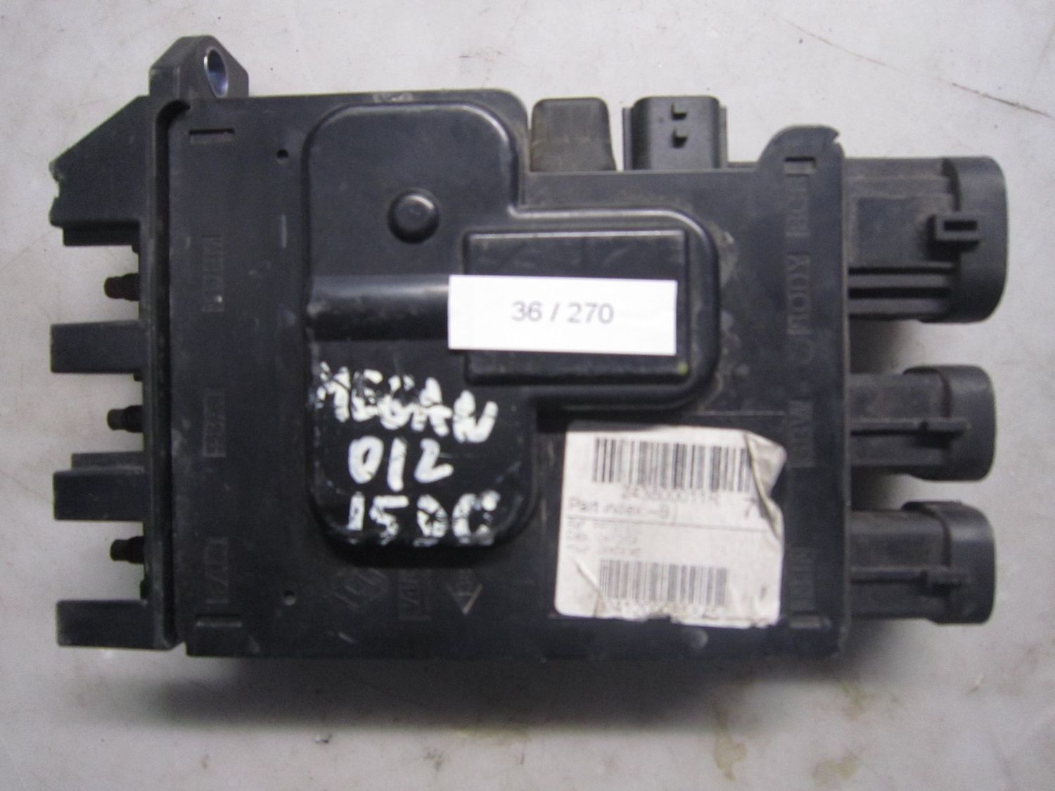 36-270 Terminale della Batteria Renault 243800011R       RENAULT  MEGANE_SCENIC