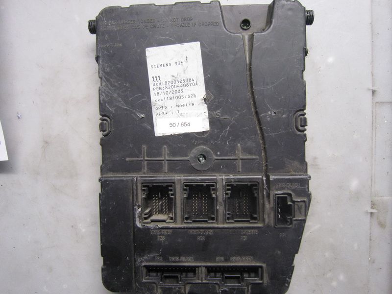 50-654 Body Computer Siemens 8200525384   8200440670A    RENAULT Diesel MEGANE_SCENIC