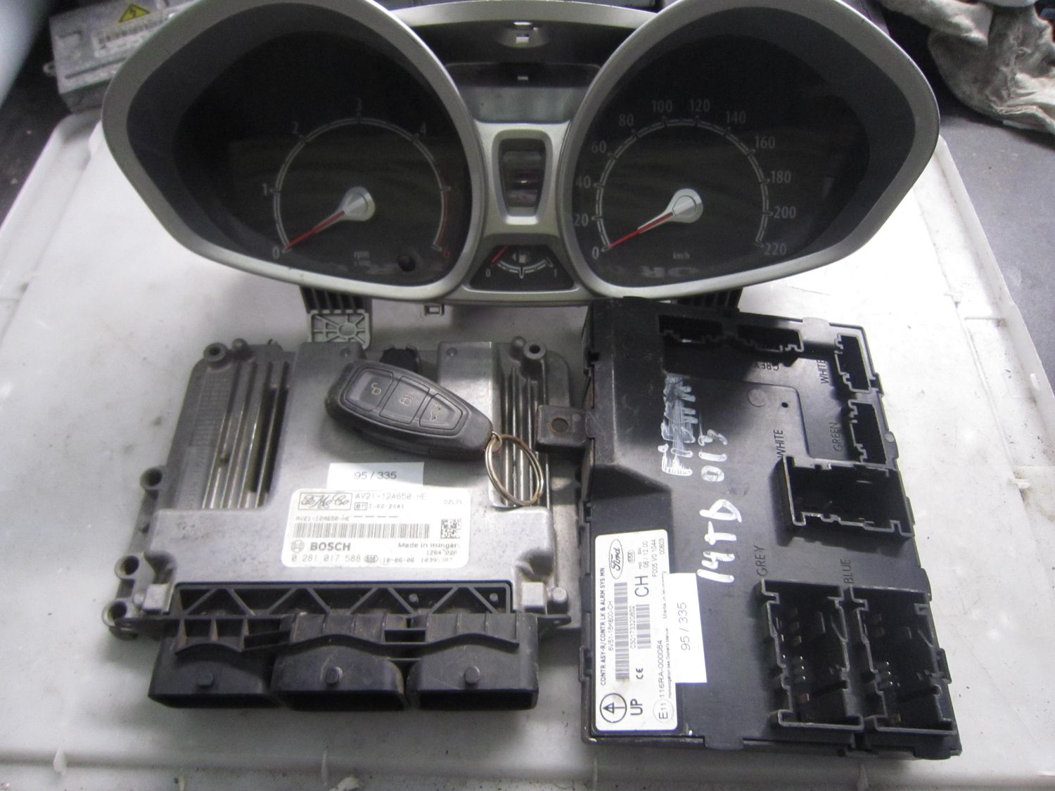95-335 Kit Motore Ford 0 281 017 588 0281017588 AV21-12A650-HE 8V51-15K600-CH VP8A6F-10894-CA CHIAVE FORD Diesel FIESTA