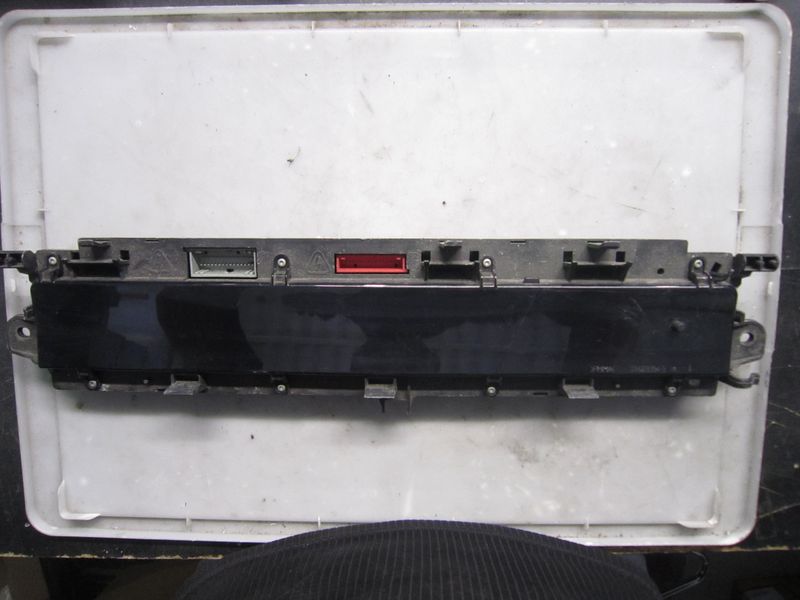 40-499 Quadro Strumenti / Contachilometri Johnson Controls P8200 107 954 C P8200107954C 21668940-8    RENAULT  SCENIC