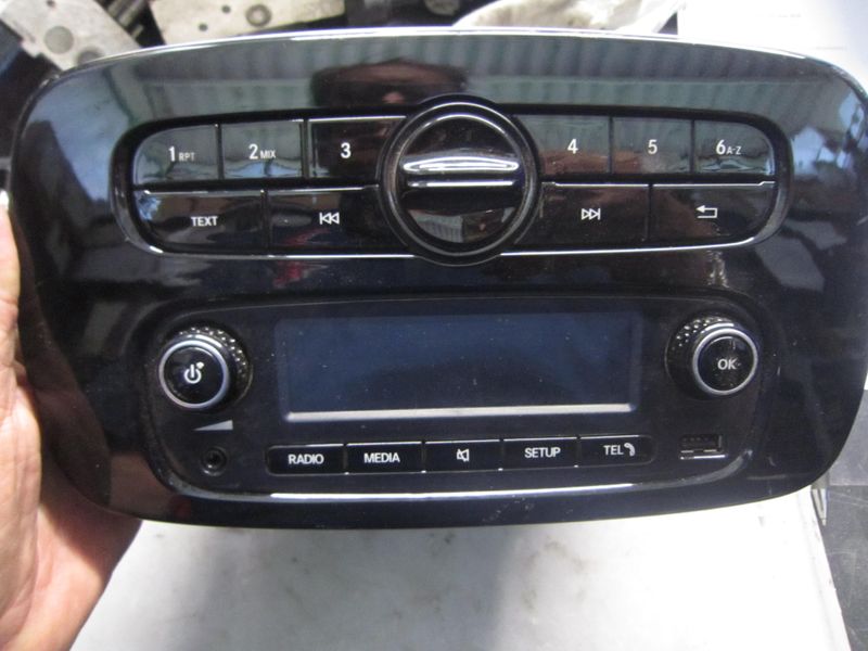 20-571 Autoradio Visteon SENZA   ETICHETTA    SMART  453