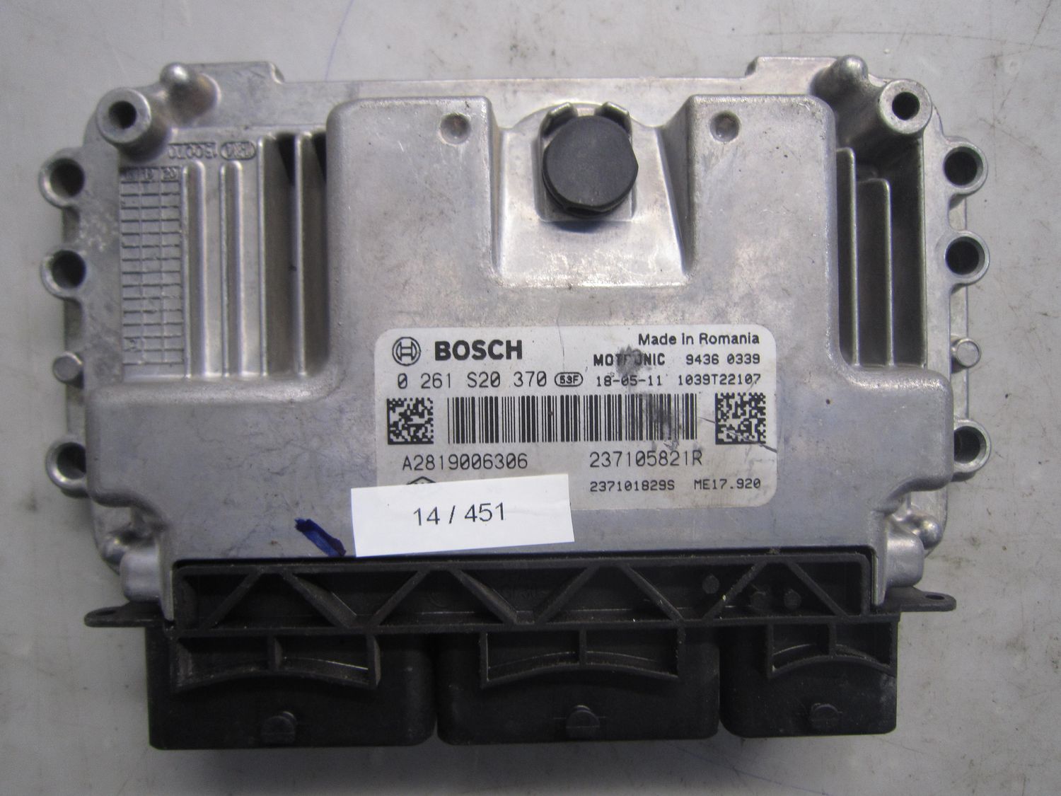 14-451 Centralina Motore Bosch 0 261 S20 370 0261S20370 237105821R 1039T22107 A2819006306 ME17.920 RENAULT Benzina TWINGO