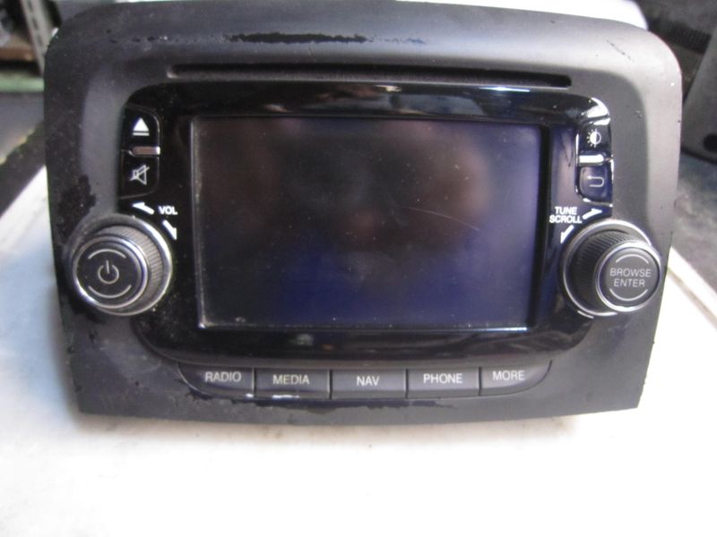 20-586 Navigatore Continental 07355944830   814950 A2C85780002 FIAT 330 VP2 ECE DAB NAV Plastica Rovinata FIAT  500