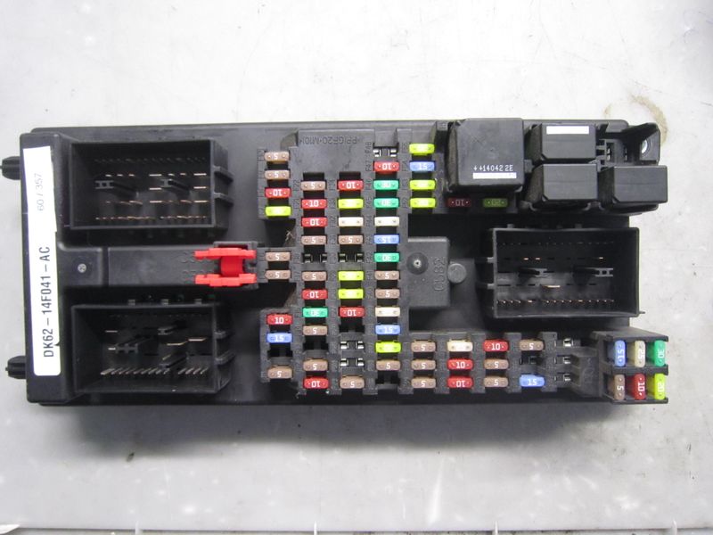 60-357 Scatola Fusibili Lear DK62-14F041-AC DK6214F041AC K0BT510A 3521A-T510A   LAND ROVER  RANGE ROVER SPORT