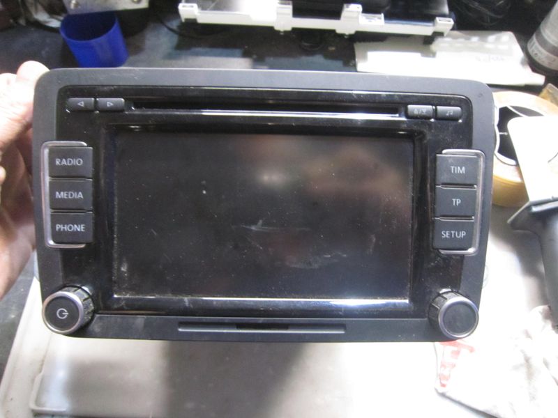 20-607 Autoradio Delphi VW-3C8 035 195 VW3C8035195 BP-7 647 239 360 SW:0003 HW:002  VOLKSWAGEN  Golf