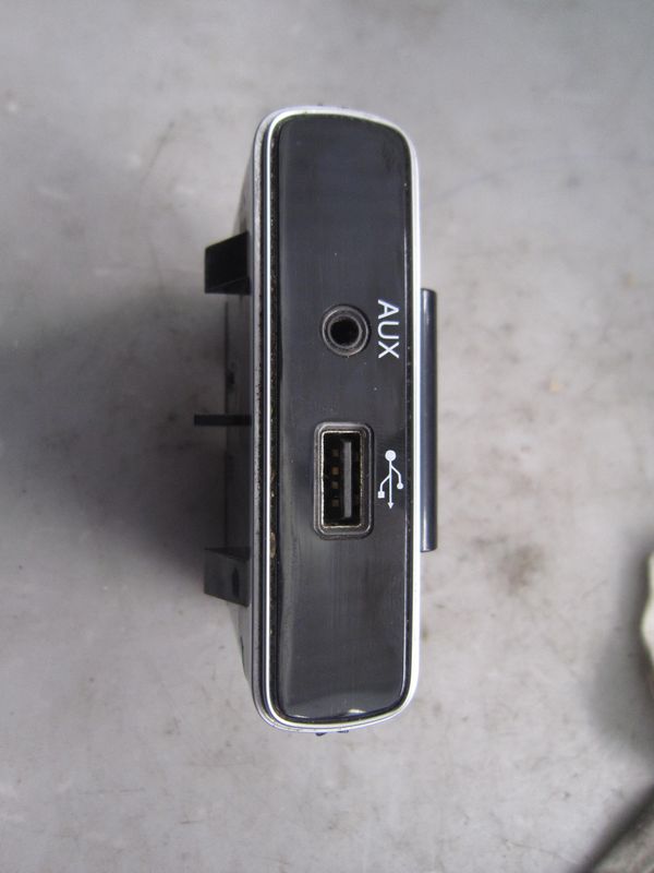 70-824 Modulo Usb Alfa Romeo / Fiat / Lancia 735628336       FIAT  500