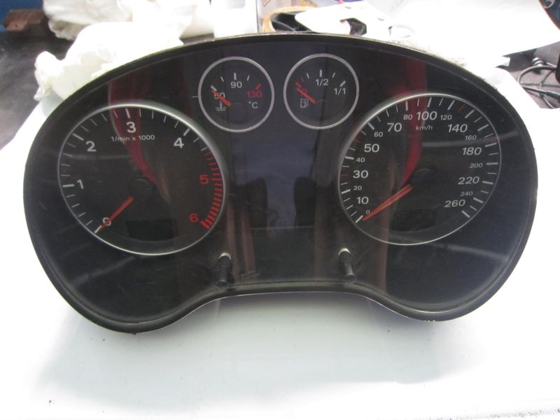 40-528 Quadro Strumenti / Contachilometri Siemens 8P0 920 930 K 8P0920930K A2C53080296 110.080.297/003   AUDI Diesel A 3