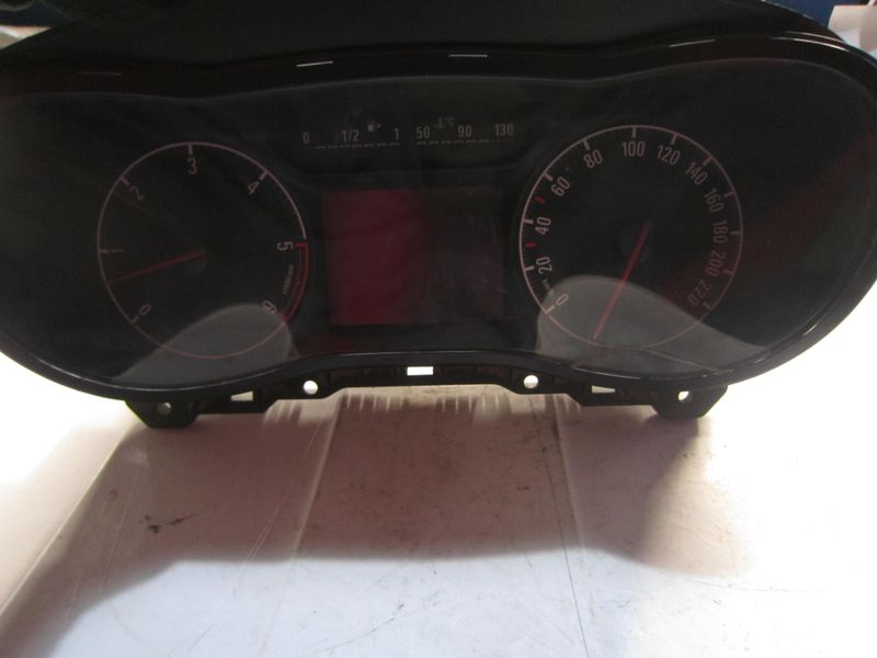 40-562 Quadro Strumenti / Contachilometri Johnson Controls 39016361   2469291     OPEL Diesel Corsa