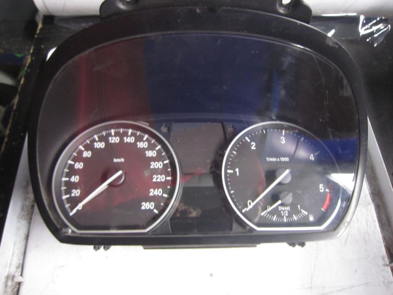 40-614 Quadro Strumenti / Contachilometri Borg 1041568   6 947 136    BMW Diesel Serie 1