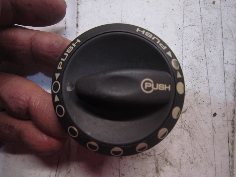 400-593 Pulsante Tettuccio Citroen / Peugeot 96503302       CITROEN  C 3