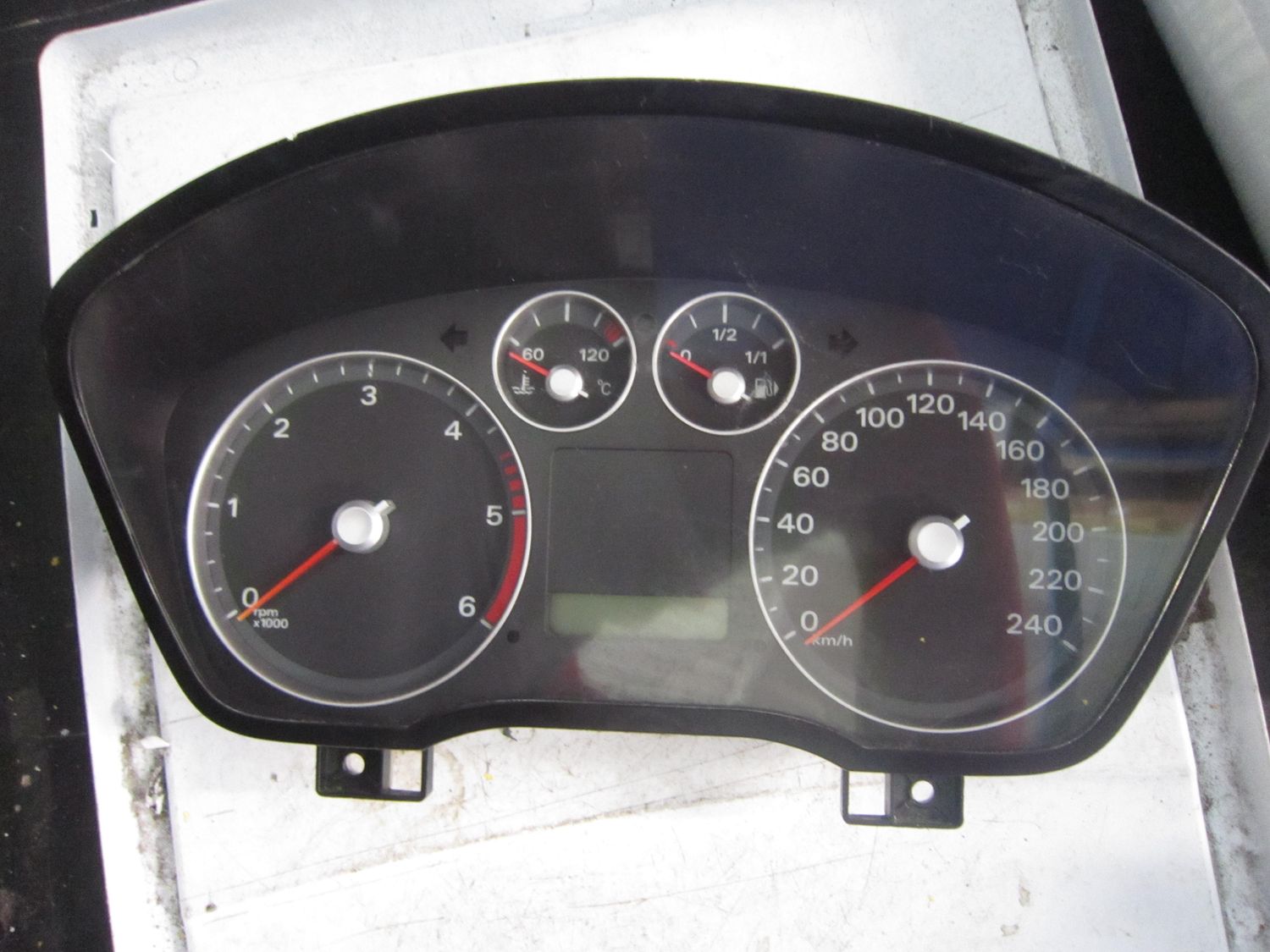 40-635 Quadro Strumenti / Contachilometri Ford 44ZU-267 44ZU267 3M5F-10A855-A AU 6620A 44ZU-267   FORD Diesel Focus