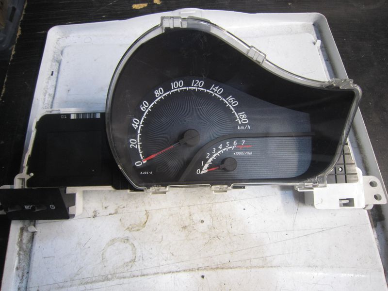 40-626 Quadro Strumenti / Contachilometri Toyota 769166-590 769166590     TOYOTA Benzina IQ