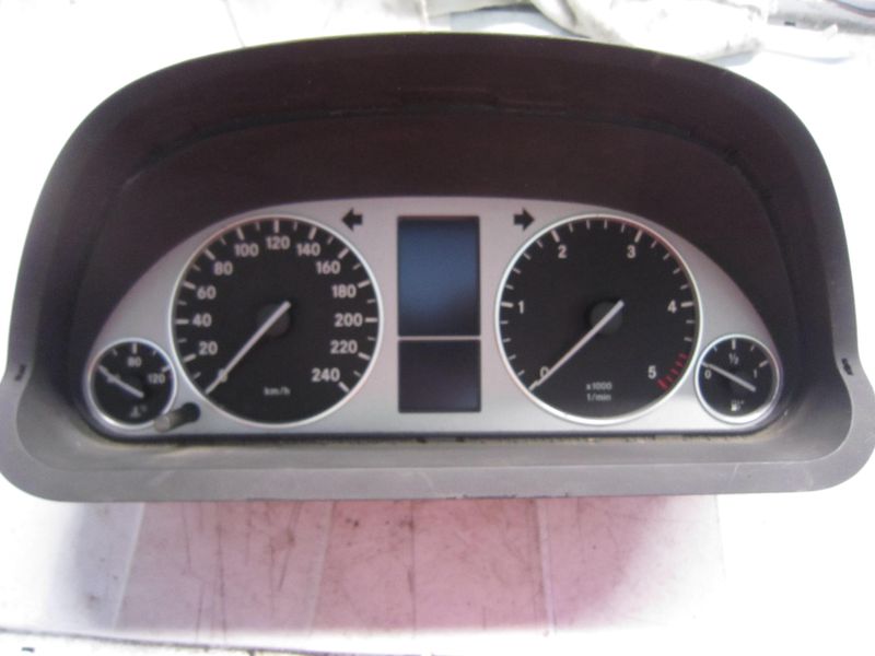 40-652 Quadro Strumenti / Contachilometri Bosch 1 031 098 101 1031098101 SENZA  VETRO      MERCEDES Diesel Classe A