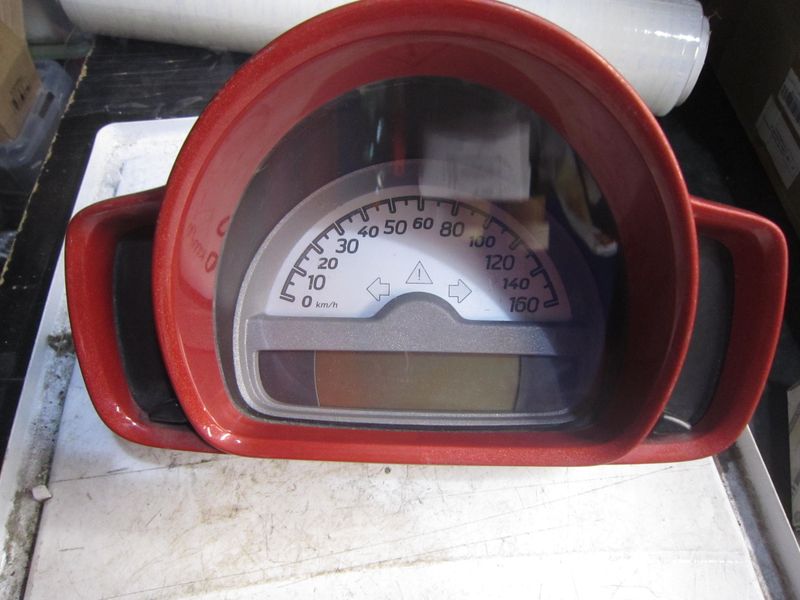 40-665 Quadro Strumenti / Contachilometri Smart A4515403247/001 A4515403247001 1024990-35 08T031   SMART Diesel 451