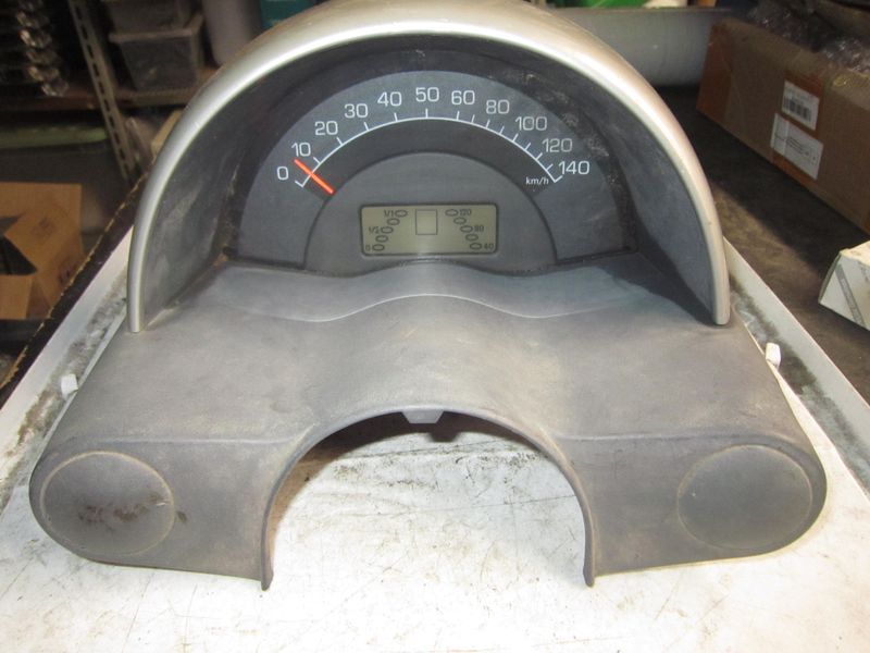 40-668 Quadro Strumenti / Contachilometri Vdo 88 546 046 88546046 88 311 294    SMART Benzina 450