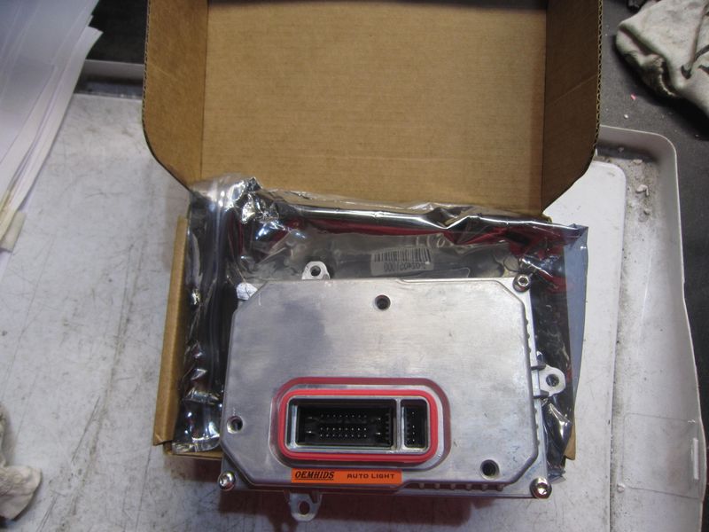 70-847 Centralina Fari Mercedes 1 307 329 156 02 130732915602 1 305 201 294 A2048203285 A2044420303  MERCEDES  Varie