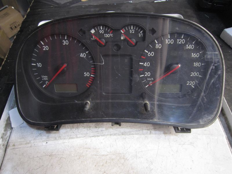 40-696 Quadro Strumenti / Contachilometri Motometer 1 035 100 002 1035100002 0 263 611 024 V16 1J0919881D  VOLKSWAGEN Benzina Golf