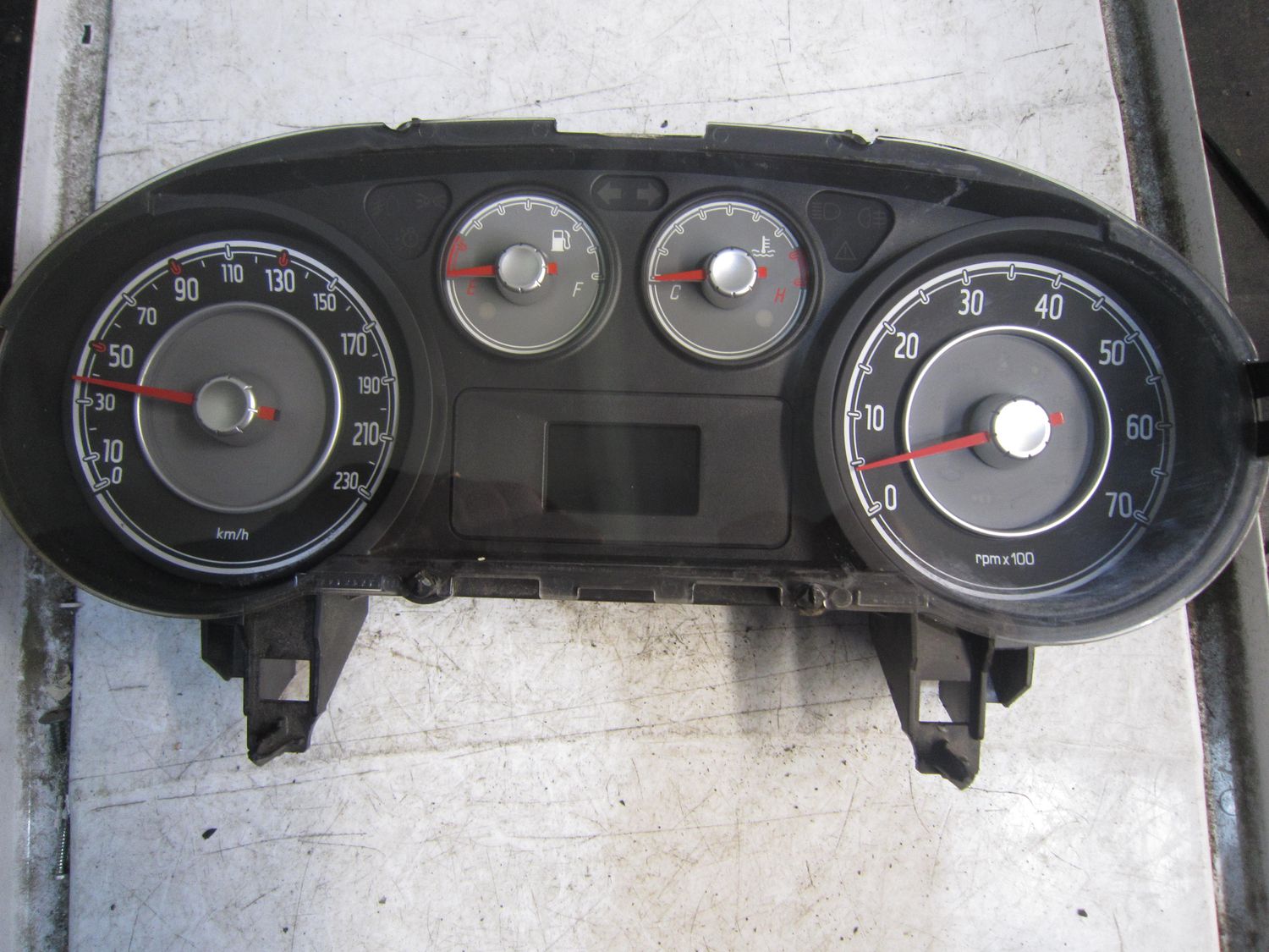 40-743 Quadro Strumenti / Contachilometri Alfa Romeo / Fiat / Lancia 5550030617   5550050900     FIAT Benzina Punto