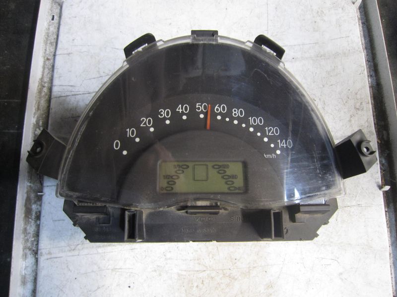 40-732 Quadro Strumenti / Contachilometri Vdo 88 546 046 88546046 88 311 294    SMART Benzina 450