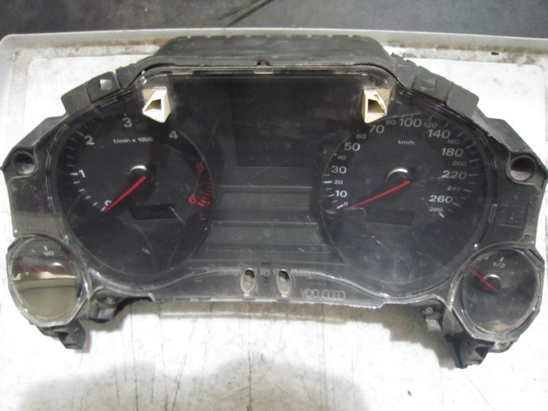 40-739 Quadro Strumenti / Contachilometri Vdo 81-071 504 81071504 81 269 09    AUDI Diesel A 8
