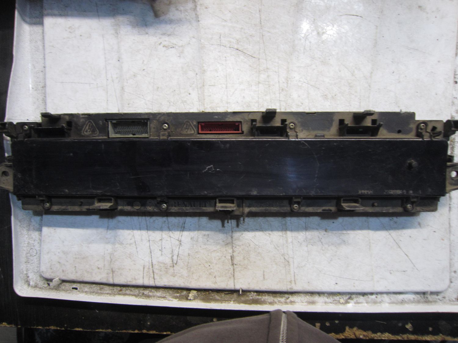 40-736 Quadro Strumenti / Contachilometri Johnson Controls P8200 365 607 P8200365607 21677107-4    RENAULT  SCENIC