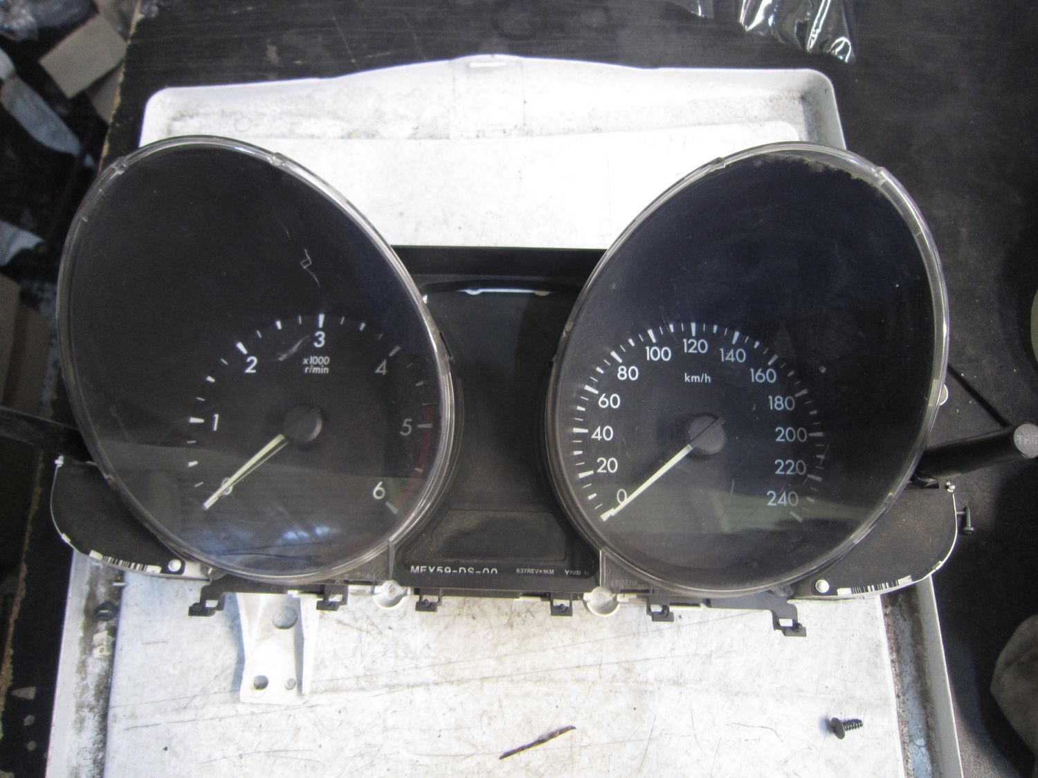 40-741 Quadro Strumenti / Contachilometri Mazda BBM6 55 480 BBM655480 K900 COME  FOTO   MAZDA Diesel 3