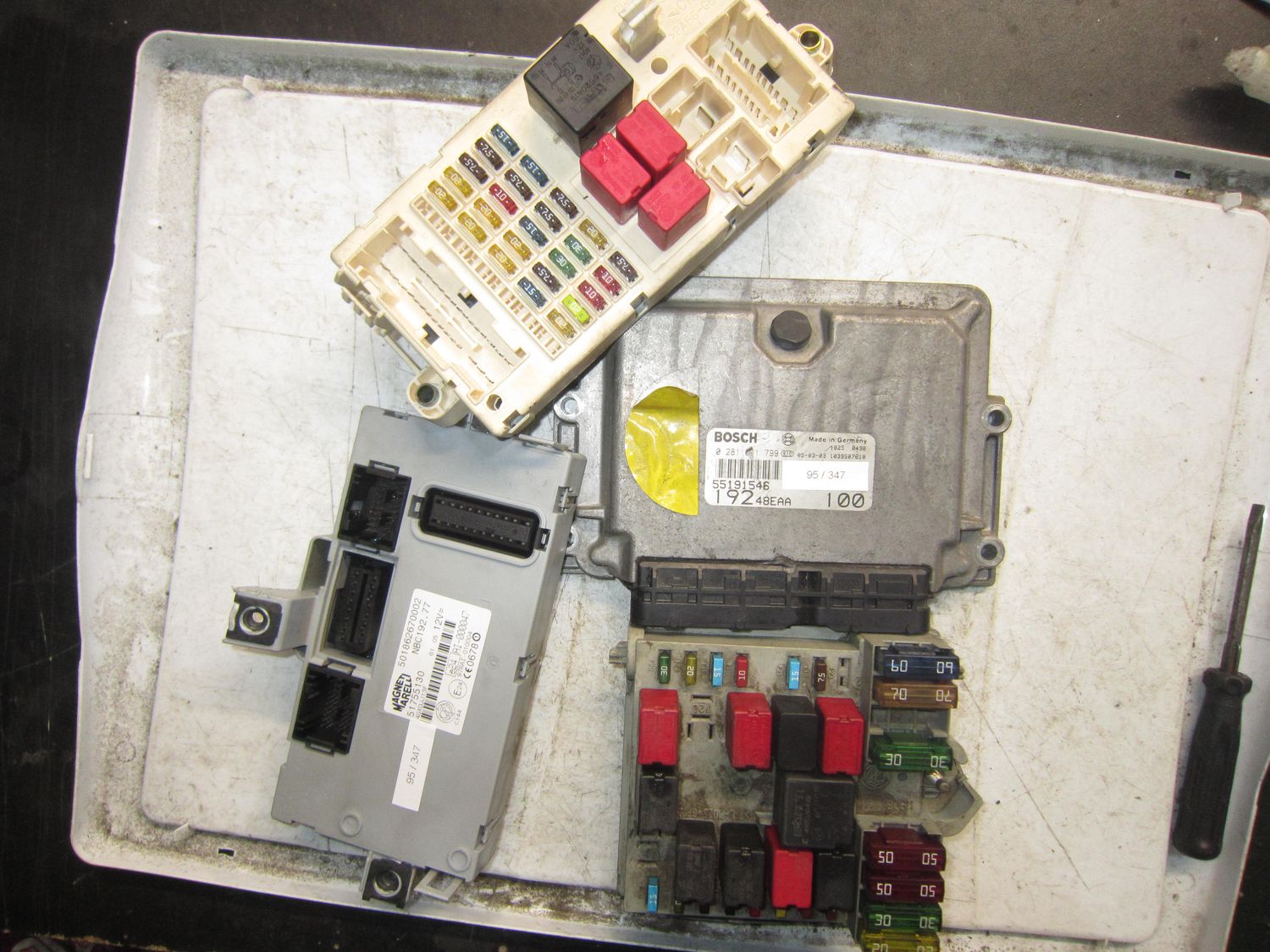 95-347 Kit Motore Alfa Romeo / Fiat / Lancia 0 281 011 799 0281011799 55191546 51755130  NBC192.77 51759305   51759555 00467601520  CHIAVE FIAT Diesel Stilo
