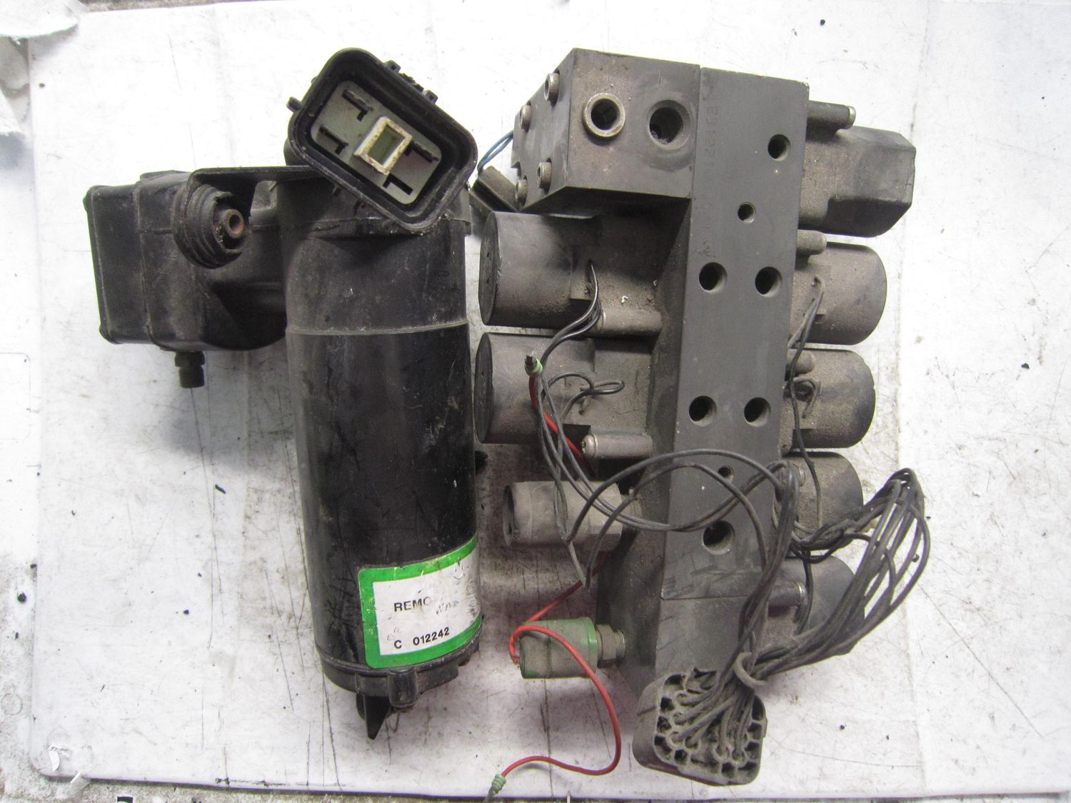 90-1060 Gruppo Valvole Sospensioni Land Rover E312210006/1 E3122100061 2273474 C 012242   LAND ROVER  VARIE