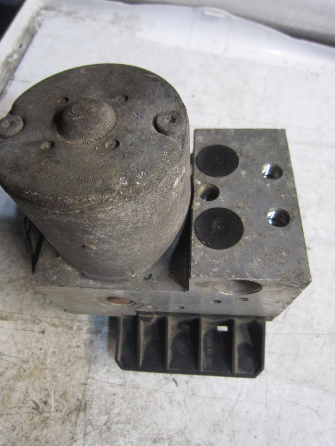 90-1092 Pompa ABS Bosch 0 265 202 401 0265202401 8E0 614 111 T    VOLKSWAGEN  Passat