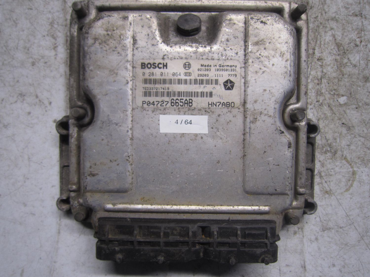 4-64 Centralina Motore Bosch 0 281 011 064 0281011064 P04727 665AB HN7ABO 1039S01331 CHRYSLER Diesel VOYAGER 2.5