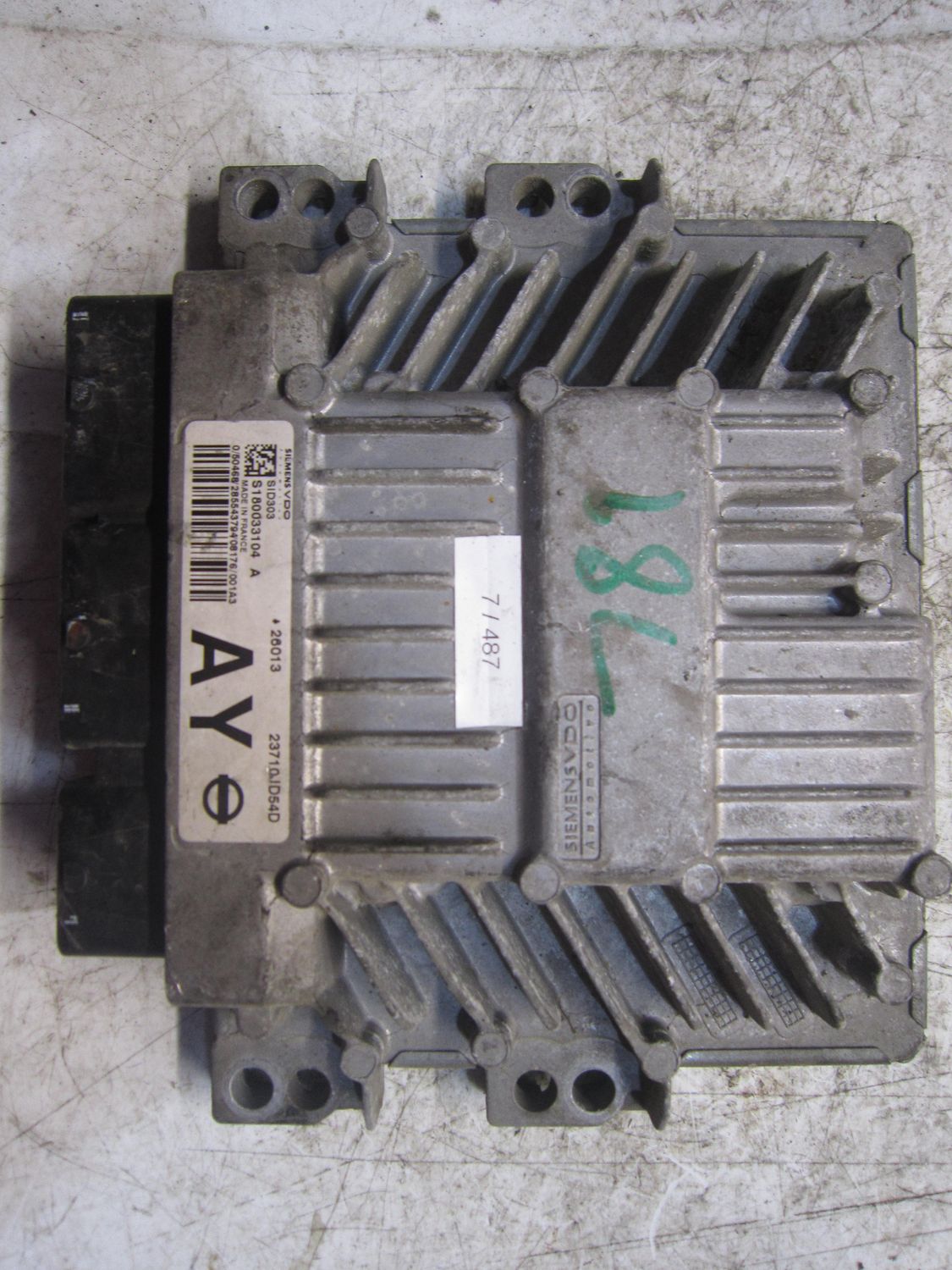 7-487 Centralina Motore Siemens S180033104 A S180033104A 23710JD54D AY SID303  NISSAN Diesel Qashqai