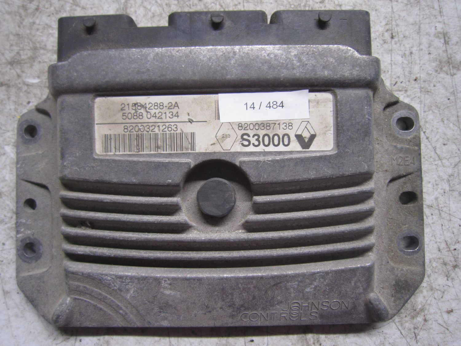 14-484 Centralina Motore Johnson Controls 21584288-2A 215842882A 8200321263 8200387138 5088 042134 S3000 RENAULT Benzina VARIE