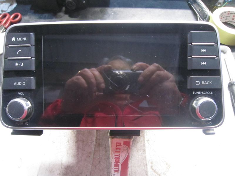 20-638 Autoradio Bosch 2591A5FA6D   7 503 751 216 YBN-AIVICMFB0   NISSAN  MICRA