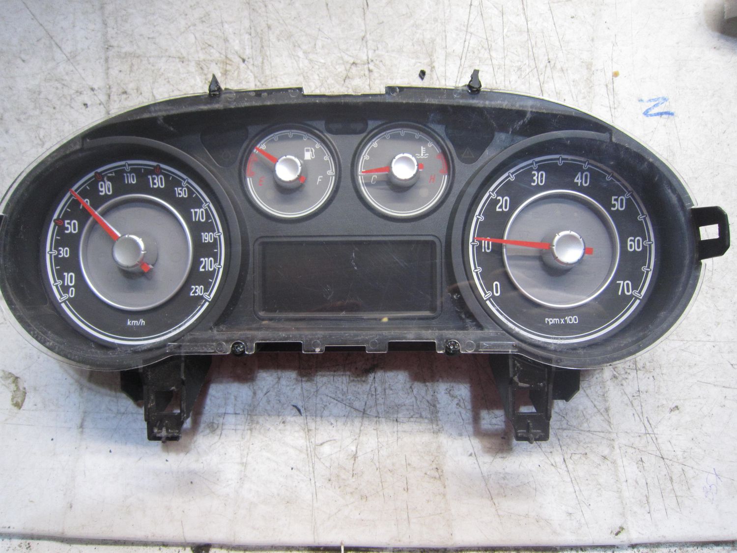 40-759 Quadro Strumenti / Contachilometri Alfa Romeo / Fiat / Lancia 5550030617   5550050900     FIAT Benzina Punto