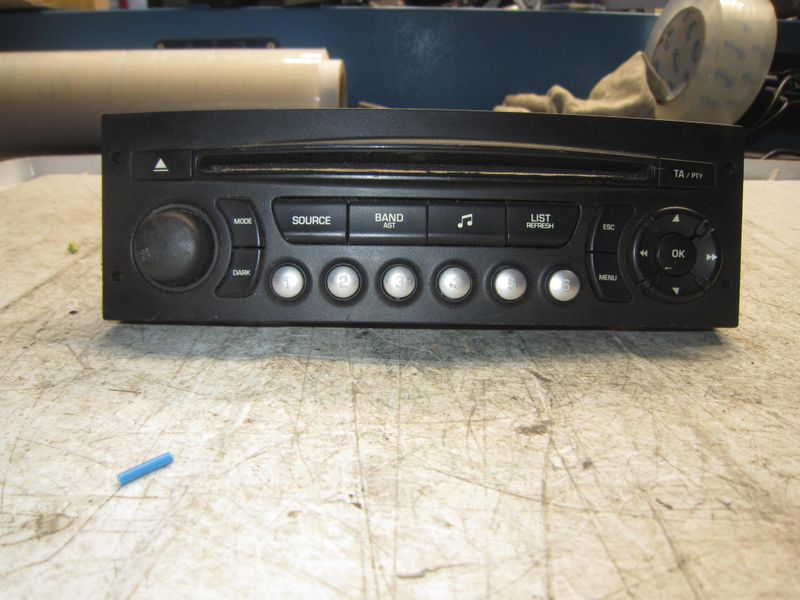 20-644 Frontalino Citroen / Peugeot PANNELLO RADIO RD4   CITROEN / PEUGEOT  VARIE