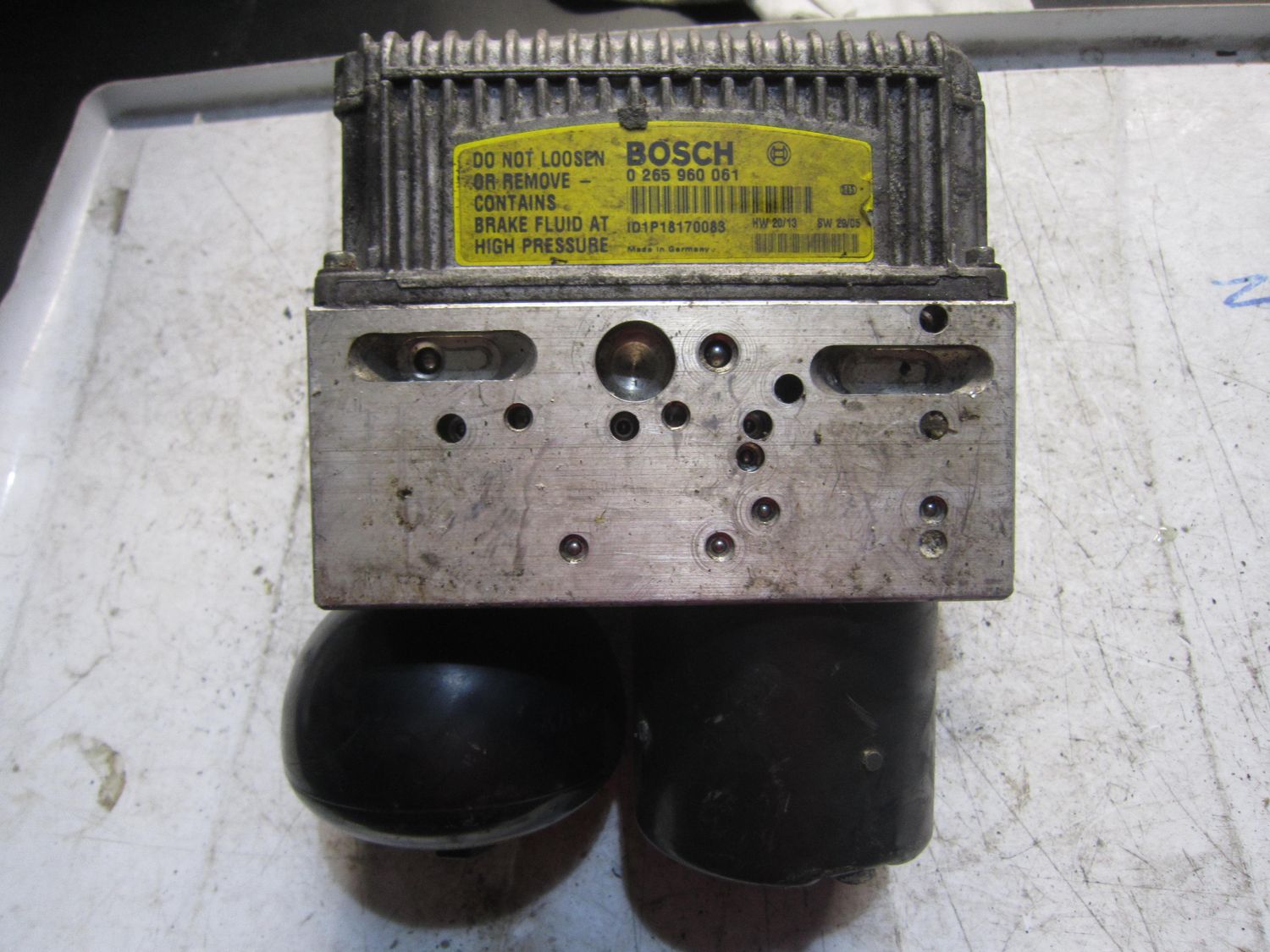 90-1186 Pompa ABS Bosch 0 265 960 061 0265960061 0 265 254 013 A 009 431 27 12 03 0 265 202 069  MERCEDES  CLASSE E