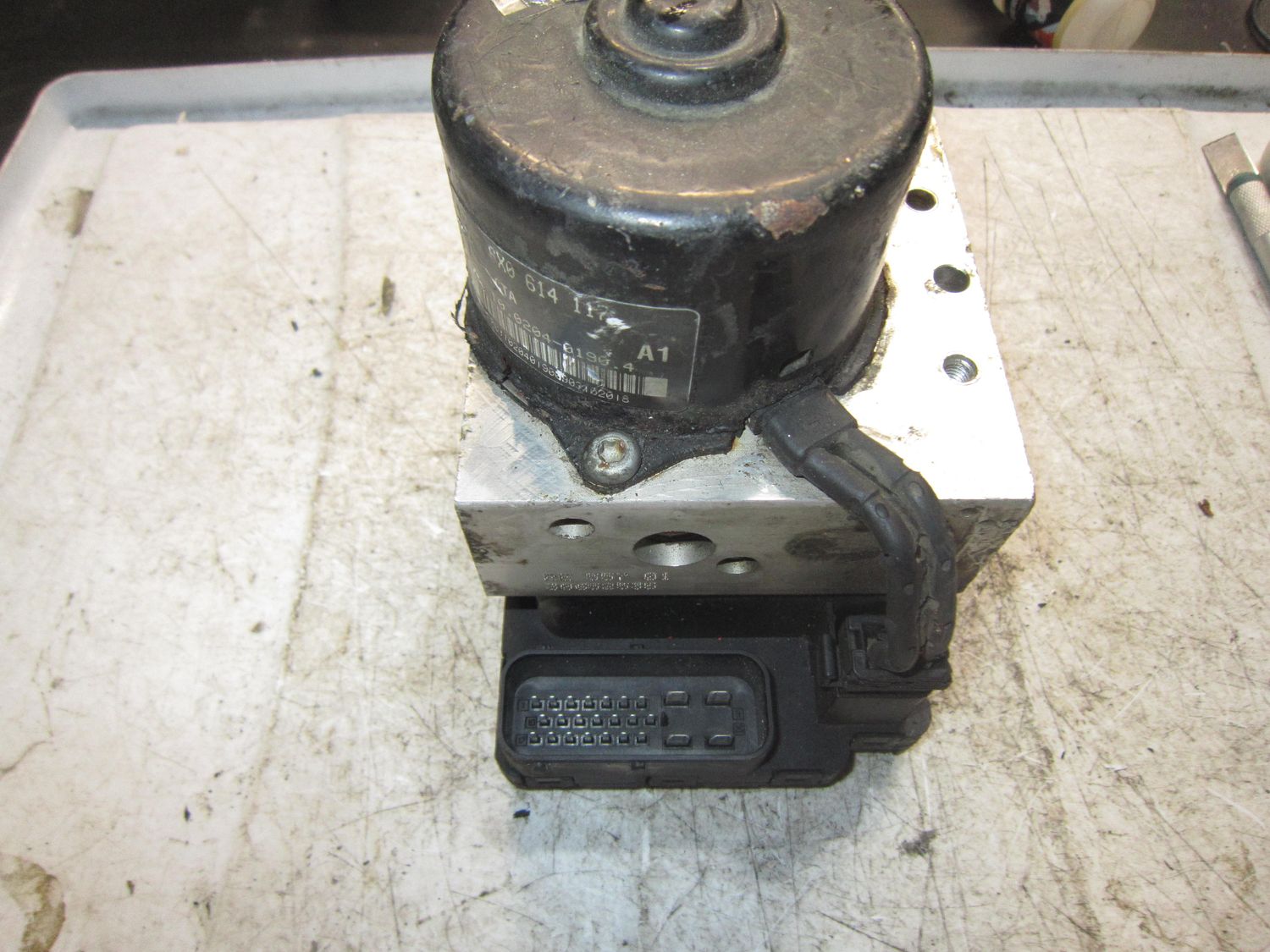 90-1216 Pompa ABS Ate Controller 8X0 614 117 8X0614117 10.0204-0190.4 6X0 907 379 B 10.0949--0348.3  SEAT  VARIE