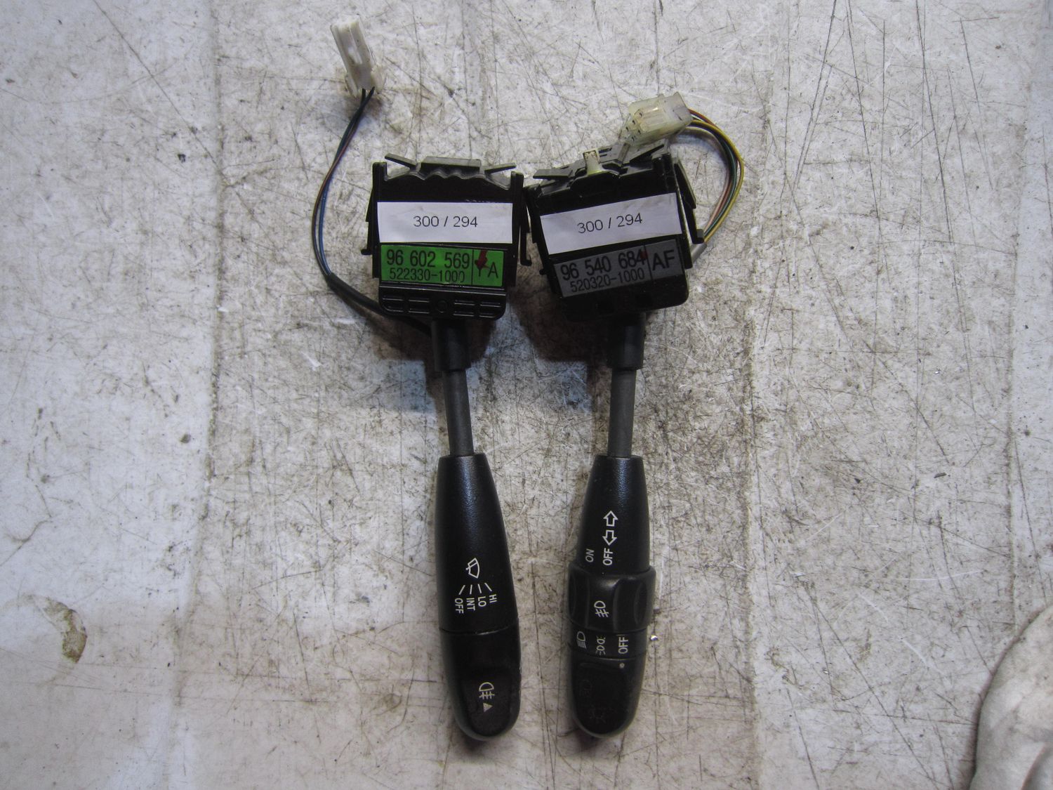 300-294 Comando Luci Devioluci Frecce Tergi Cruise Delphi 96602569   522330-1000 96540684 520320-1000  CHEVROLET  MATIZ