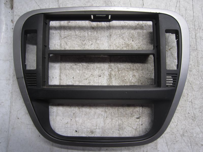 400-621 Mascherina Portaradio Citroen / Peugeot 9653074277       CITROEN  C 2