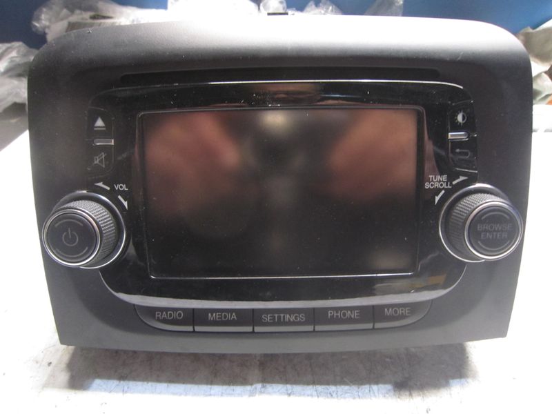20-648 Autoradio Continental FIAT 330 VP2 ECE FIAT330VP2ECE A2C83860802 07355674420 735571360  FIAT  500