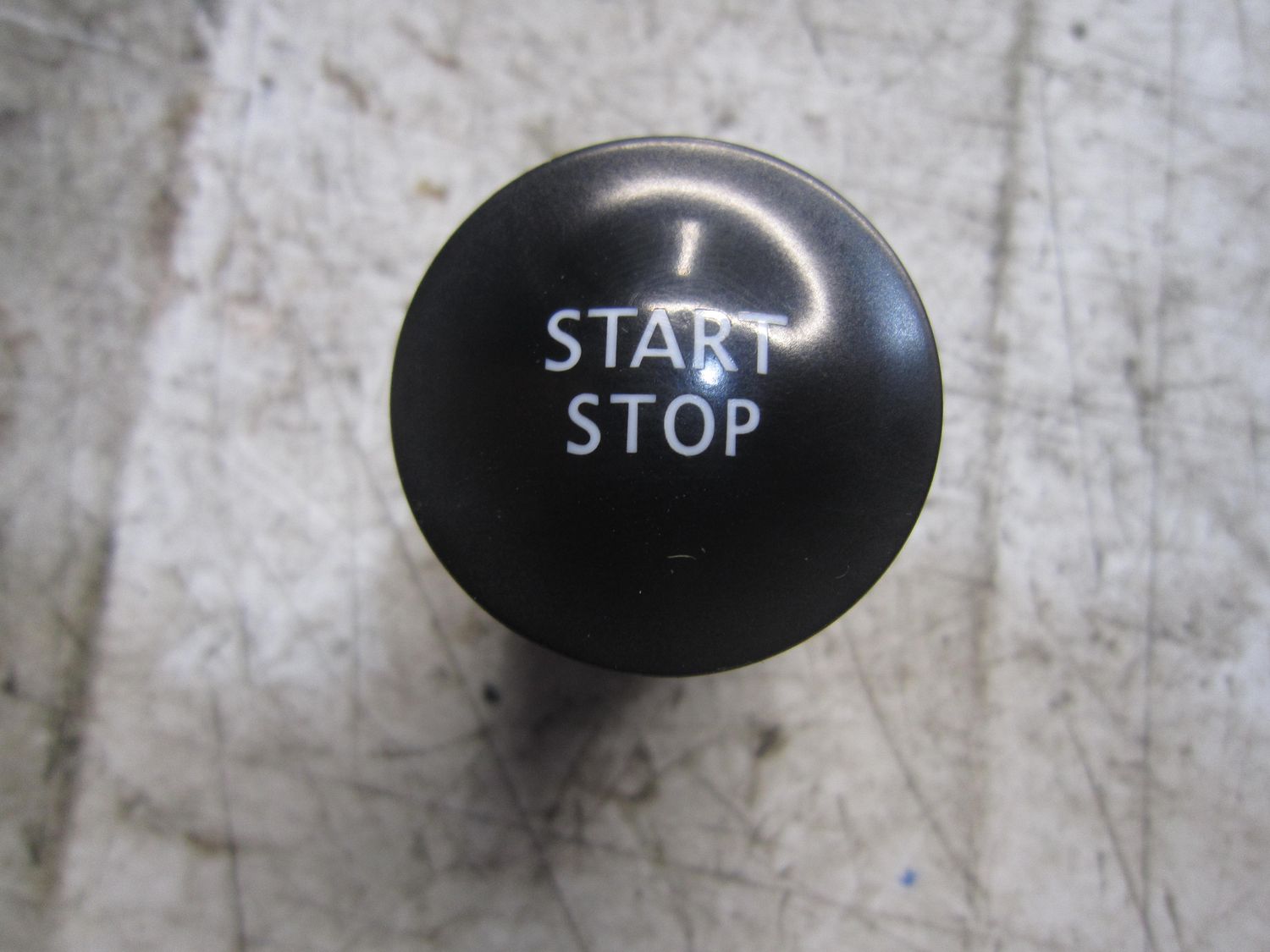 400-626 Pulsante Start/Stop Valeo 503211R       RENAULT  CAPTUR