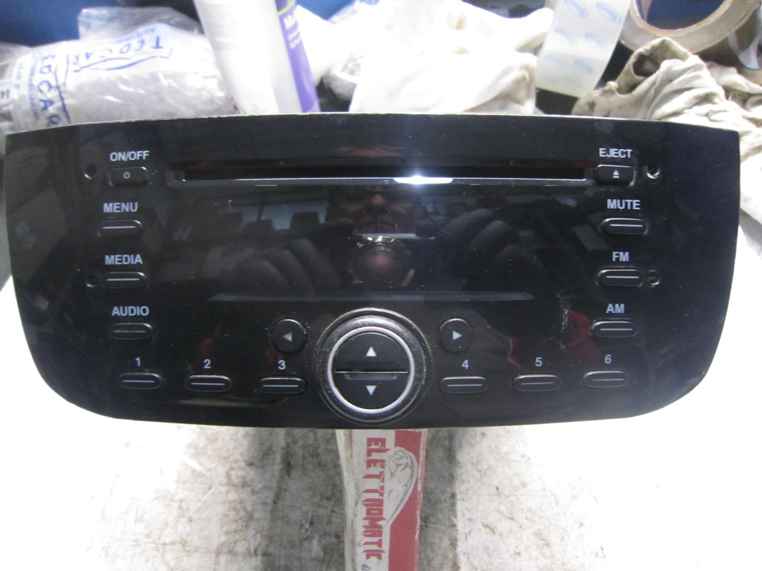 20-661 Autoradio Alfa Romeo / Fiat / Lancia 7355261540   28280207    FIAT  Punto