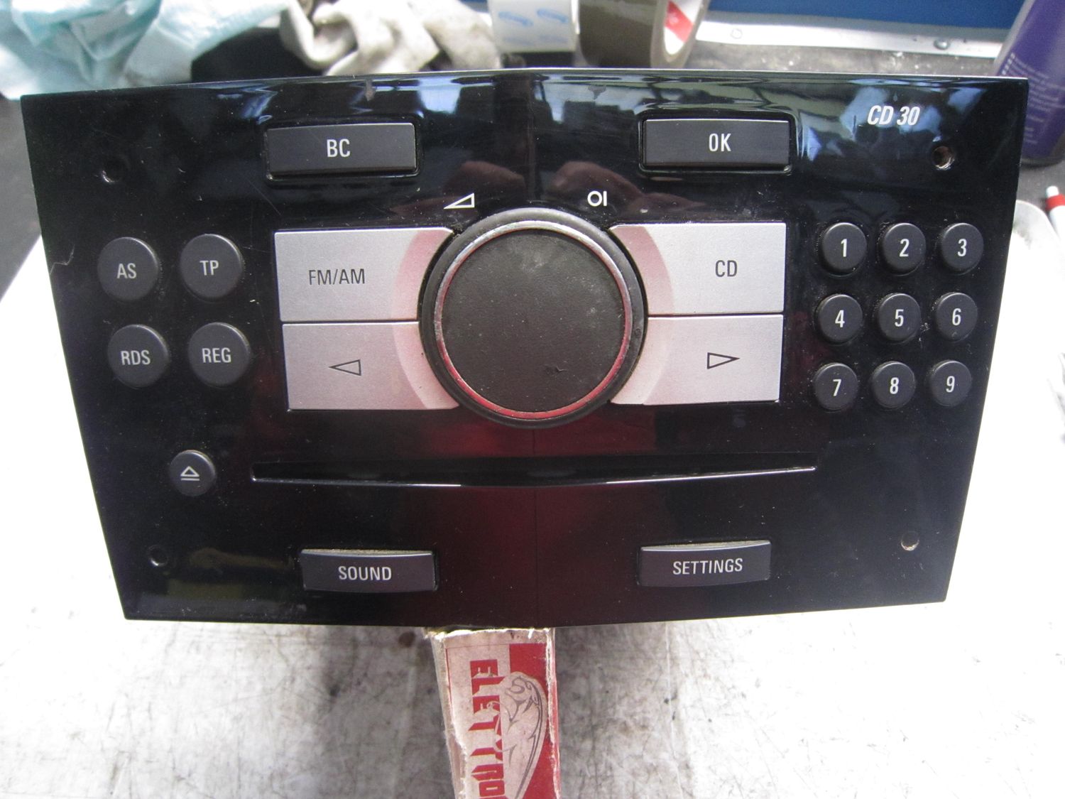 20-720 Autoradio GM 497 316 088 497316088 UZU CD 30 MP3 HF   OPEL  CORSA