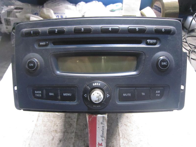 20-675 Autoradio Visteon A 451 820 2879/001 A4518202879001 VP6MTF-18C815-GF    SMART  451