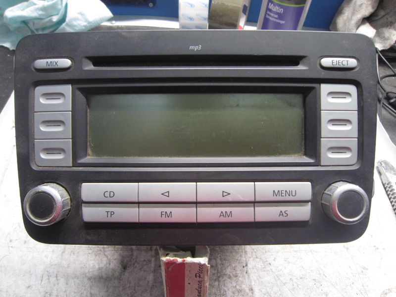 20-721 Autoradio Grundig 1K0 035 186 AD 1K0035186AD RCD 300 MP3    VOLKSWAGEN  GOLF