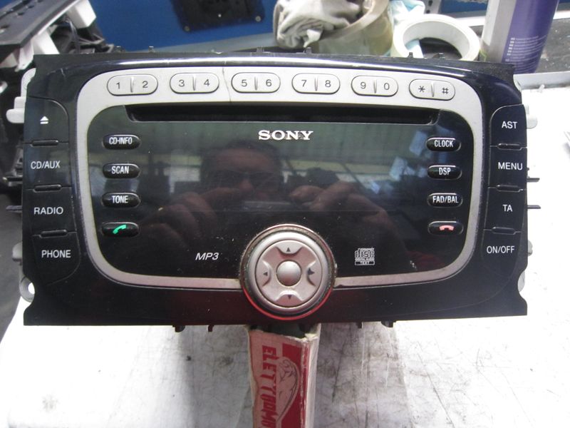 20-700 Autoradio Sony 7M5T-18C939-JE  CD3XX-CDI-ISLAND-KW2000 CDX-FS307JE   FORD  Focus