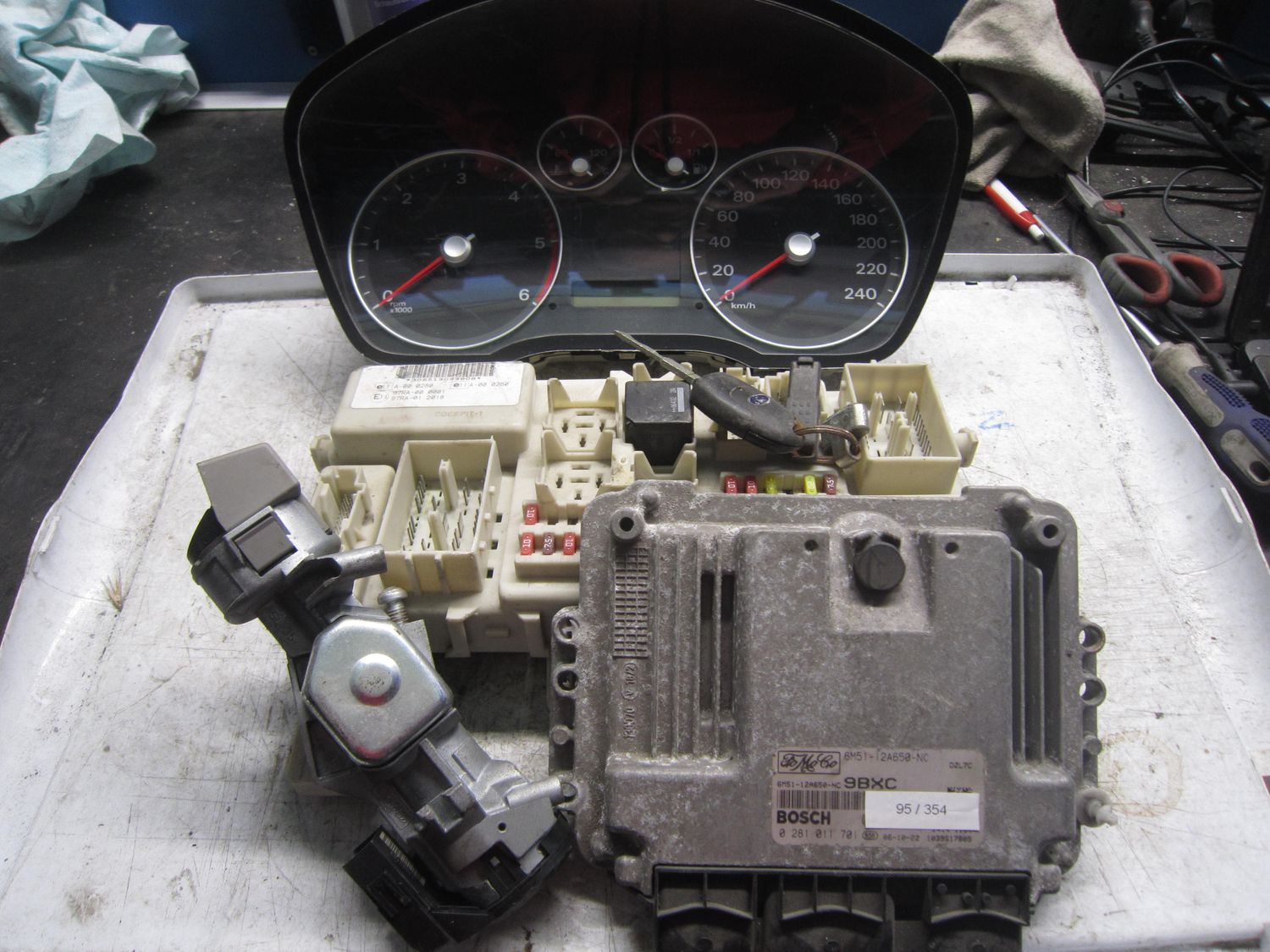 95-354 Kit Motore Ford 0 281 011 701 0281011701 6M51-12A650-NC 4M5T-14A073-CJ 3M5F-10A855-A 3M51-3F880-AC FORD Diesel C-MAX