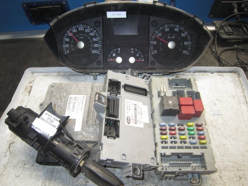 95-360 Kit Motore Alfa Romeo / Fiat / Lancia 51775013   MJD 6JF.M4  HW01C 51781531  NBC350.91 555000680304 00467601520 + CHIAVE FIAT Diesel Idea