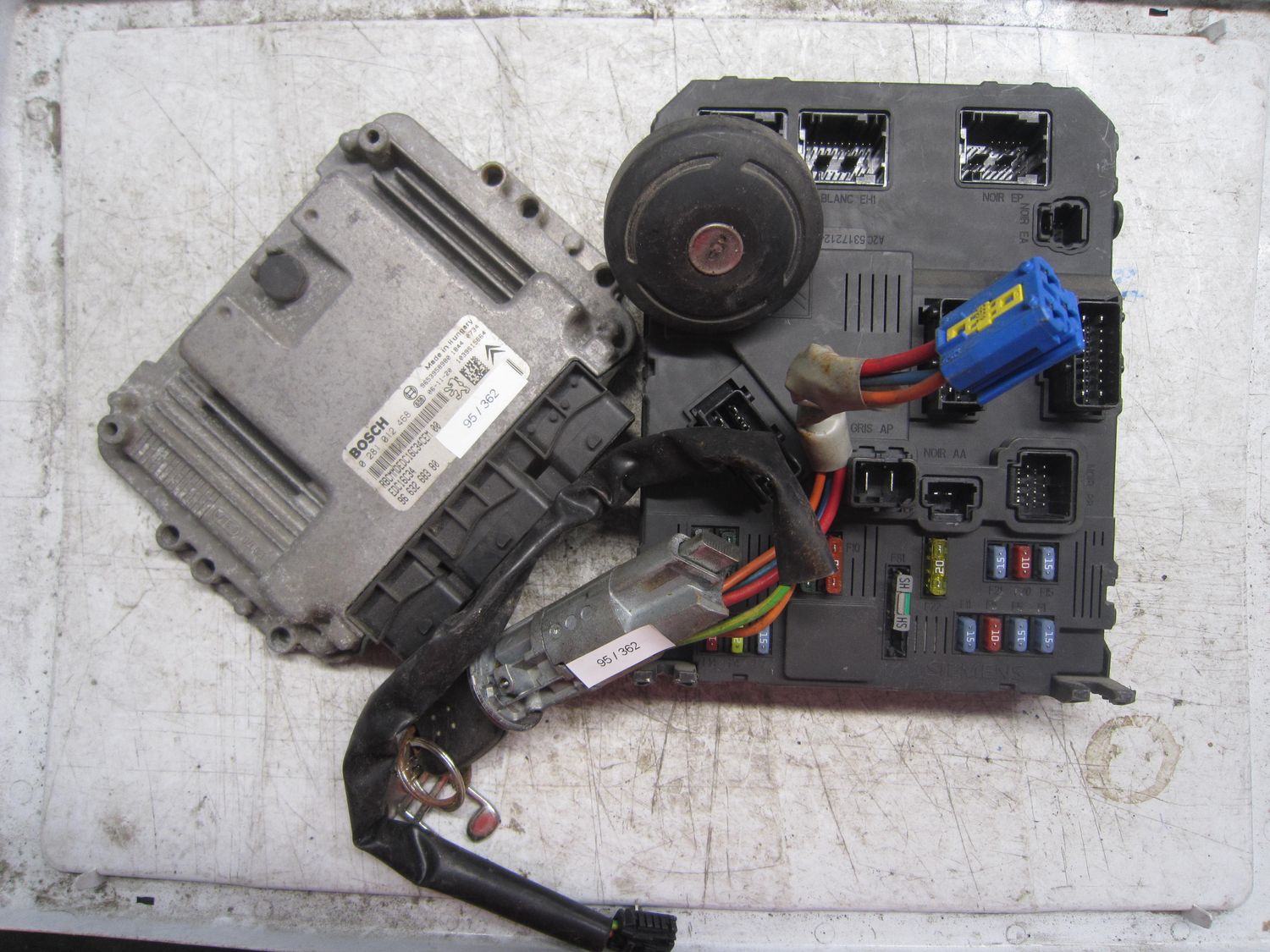 95-362 Kit Motore Citroen / Peugeot 0 281 012 468 0281012468 96 632 683 80 S118085220F  BSI E02-00 BLOCCHETTO + CHIAVE CITROEN Diesel XSARA PICASSO